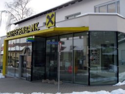 Raiffeisen Bank Grünbach Fassade